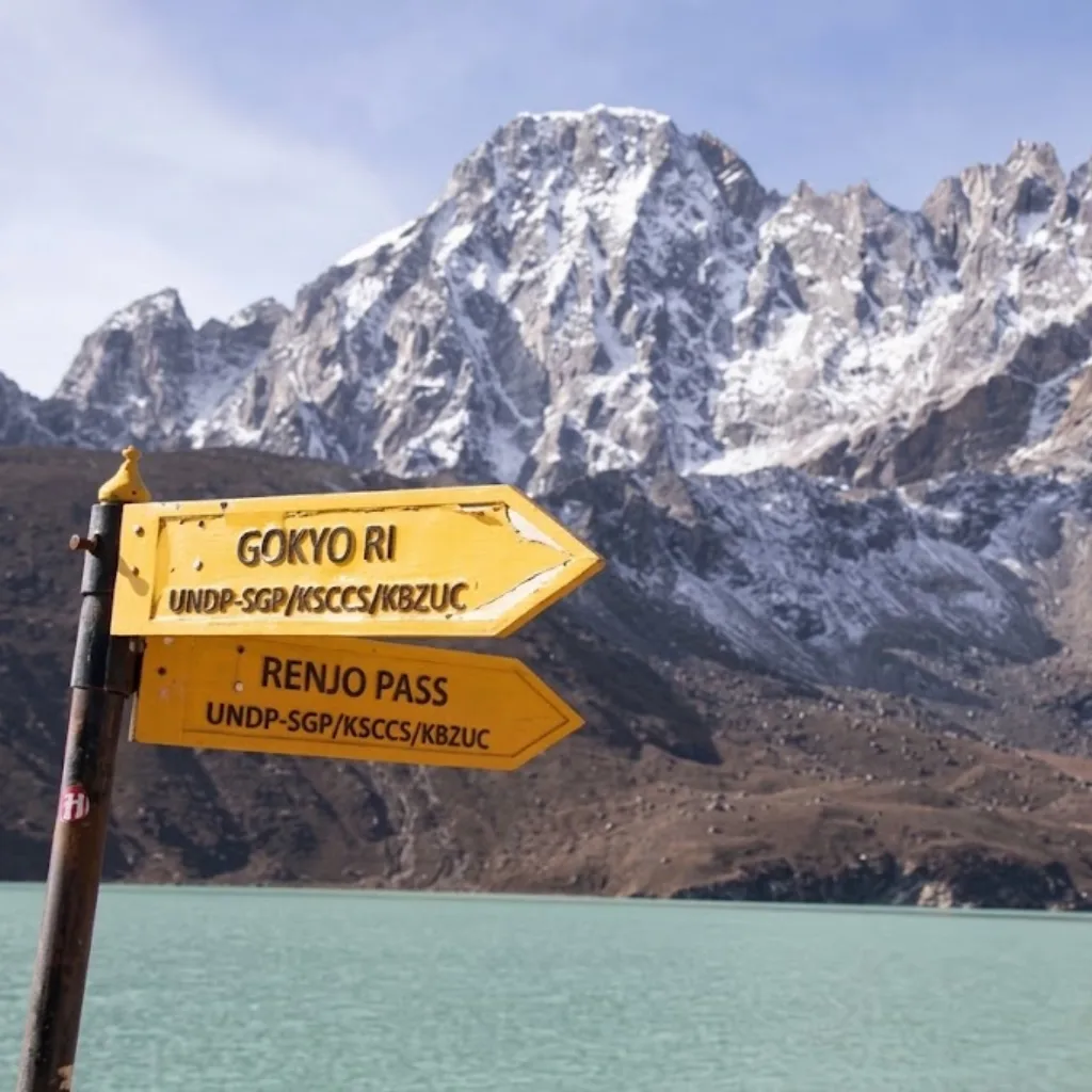 Gokyo Ri Trek
